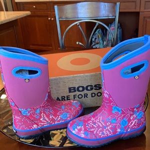 Bogs classic Prairie Pink boots. Used only two or three times the backyard